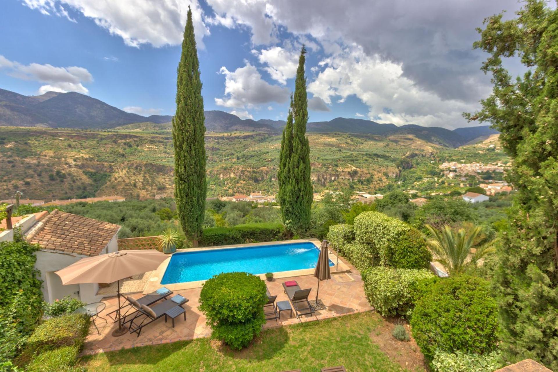 Cortijo El Pino Retreat Bed & Breakfast Albunuelas ภายนอก รูปภาพ
